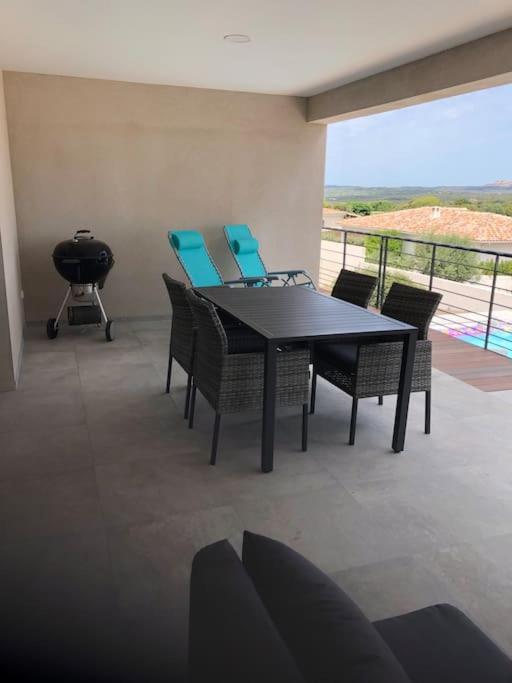 Villa Neuve Avec Piscine Бонифачо Екстериор снимка